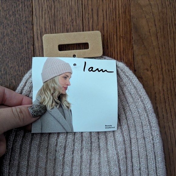 Pink sparkle winter hat - Picture 4 of 5